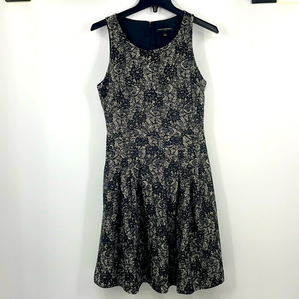 Banana Republic Black & White Lace Fit & Flare Dress Size 2